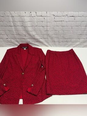 St. John Red and Black Textured Knit Skirt Suit size 6